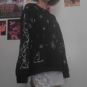 Print All Over Rat Stars and Flowers Sweater