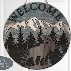 Colgador de puerta de alce SVG - Letrero de bienvenida SVG - Archivos cortados con láser - Alce SVG - Bosque - Montañas - Letrero de puerta de alce - Decoración de cabaña - Archivo Glowforge