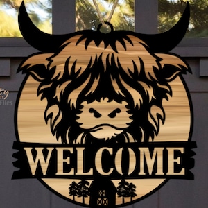 Panneau de bienvenue vache Highland SVG - fichiers découpés au laser - accroche-porte vache - panneau de ferme - panneau de porte vache - tête de vache SVG - fichiers Glowforge