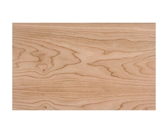 Op de afbeelding: Close-up van een lichtbruin houtnerfpatroon. Het hout heeft een gladde, gepolijste afwerking en een natuurlijke, warme kleur.