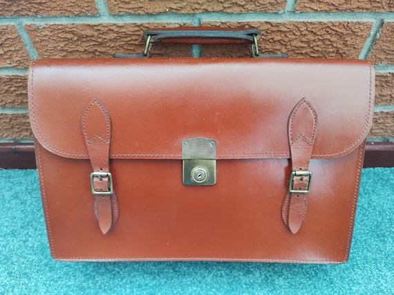 Medium Brown / Chestnut Vintage Leather Briefcase… - image 1