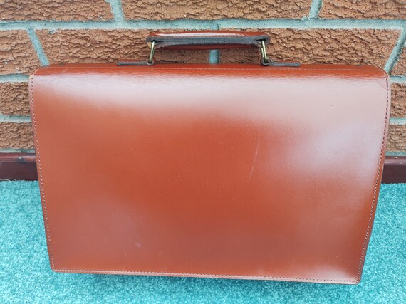 Medium Brown / Chestnut Vintage Leather Briefcase… - image 2