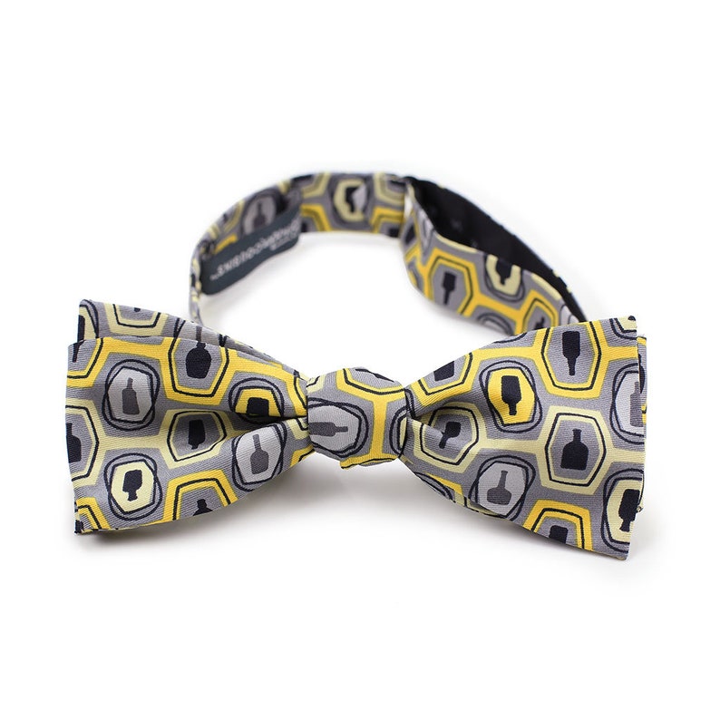 for Whiskey lovers /& Weddings too...sharp Groomsmen Best Man gift Gray Bourbon Fest\u00a9 Bow Tie for bartenders and the racetrack Gold