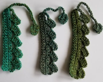 Scalloped Edge Crochet Bookmarks