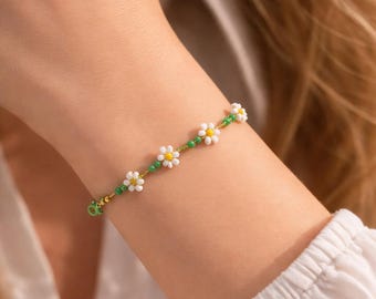 Handmade Crochet Daisy Bracelet, Golden Beaded, Dainty Stacking Jewelry