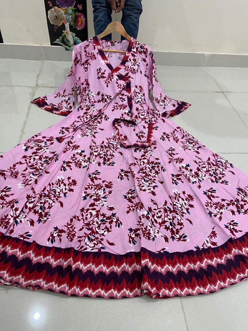Beautiful Heavy Rayon Fabric Printed Crepe In Agrakha Style Long Gown Flared Kurti With Tussles And Attached Belt*