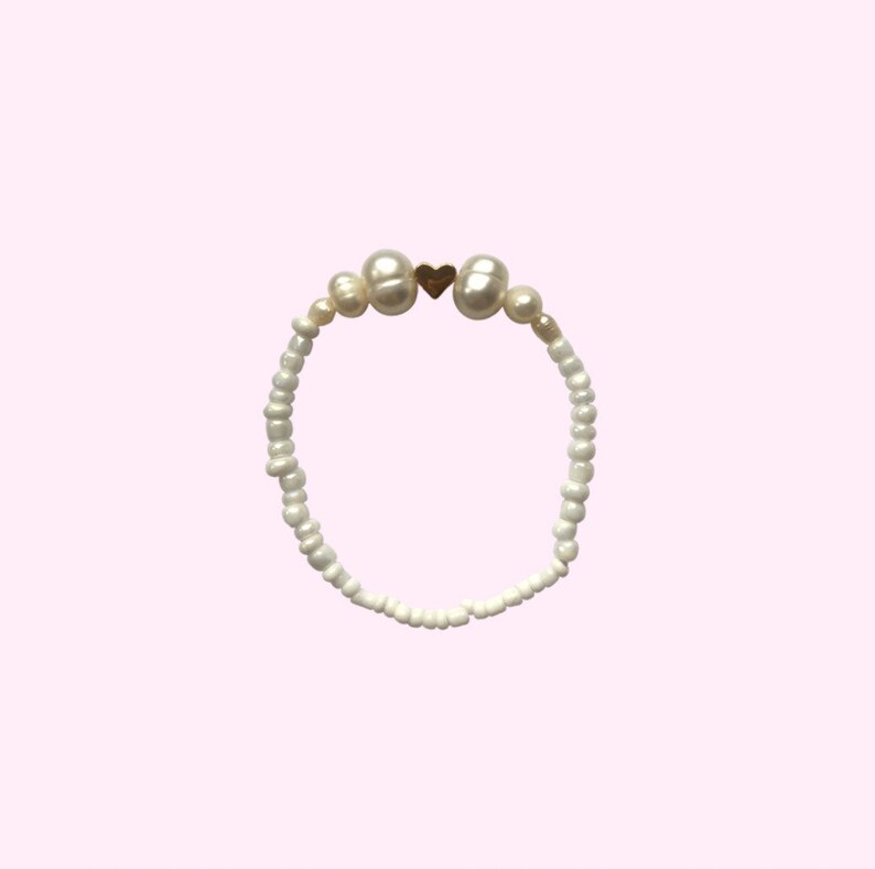 Gold heart beaded pearl bracelet