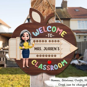 Nauczyciel Apple Class Name - Spersonalizowany niestandardowy drewniany znak, prezenty dla nauczycieli, znak na biurko nauczyciela, prezent dla nauczyciela z okazji powrotu do szkoły