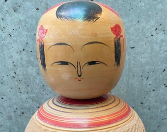 Vintage Japanse Kokeshi houten pop. Kokeshi-pop