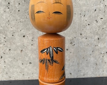 Vintage Japanse Kokeshi houten pop. Kokeshi-pop