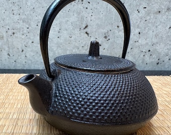 8oz. Vintage Cast Iron Japanese Tea Kettle Tetsubin Teapot