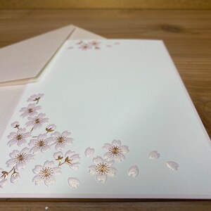 Japanische Frühlingspostkarte mit Umschlag