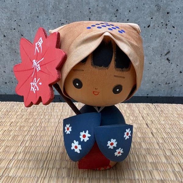 Vintage Japanese Kokeshi Wooden doll. Kokeshi doll