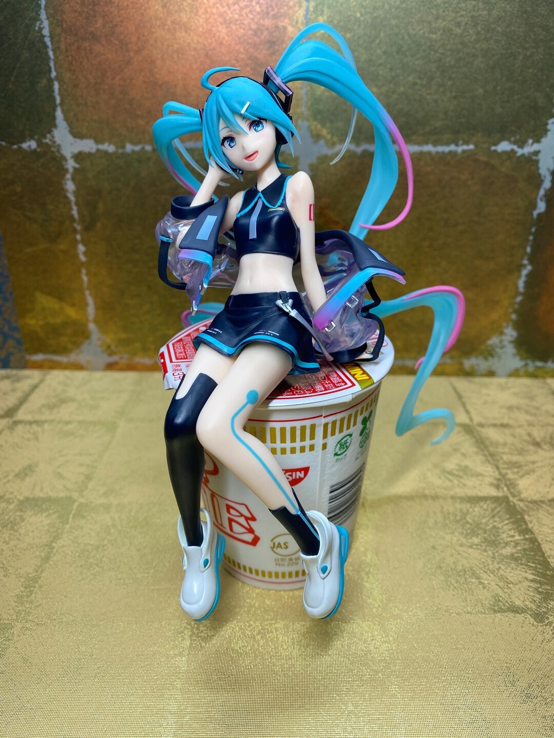初音ミク ヌードルストッパーフィギュア ネオンサイバー - Etsy 日本