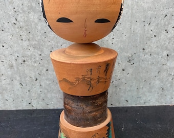 Vintage Japanse Kokeshi houten pop. Kokeshi-pop