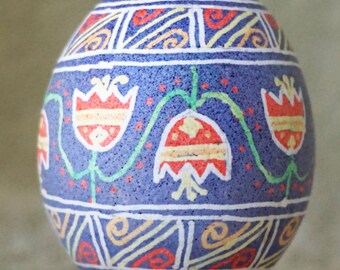 Traditional Ukrainian-style Batik Chicken Egg / Pysanka / Pysanki / Pysanky / Wax Resist / Easter Egg