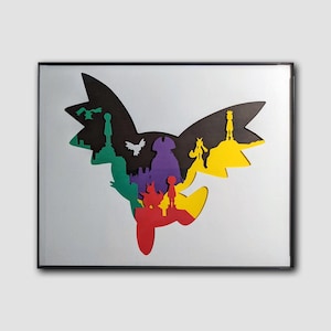 Peut inclure: Une œuvre d'art en papier encadrée représentant un personnage de dessin animé avec un schéma de couleurs jaune, vert, violet, rouge et noir. Le personnage est entouré de personnages et de formes plus petits.