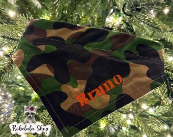 Reversible camouflage dog bandanna with Embroidery