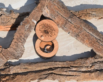 Lotus round box with swivel lid