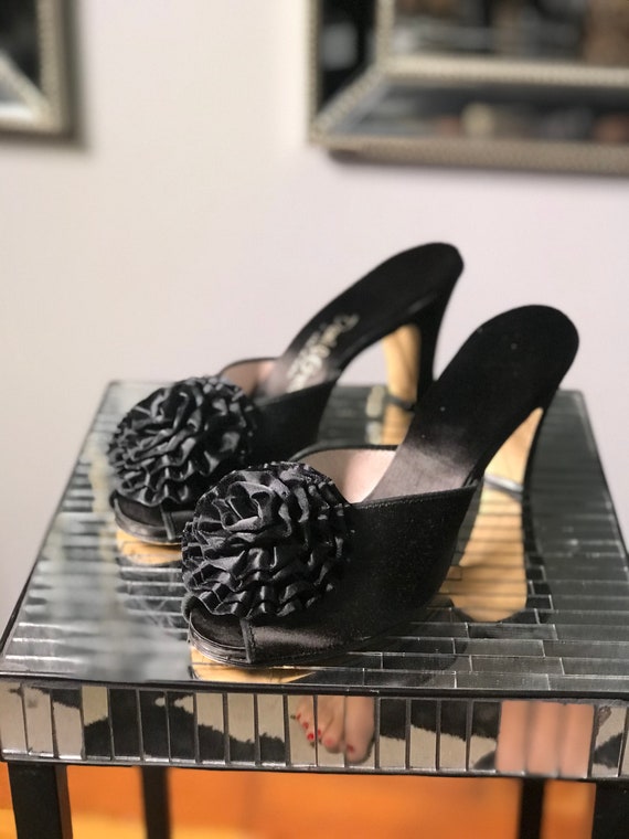 Vintage "Daniel Green" 1950s Pinup Heels Black Ros