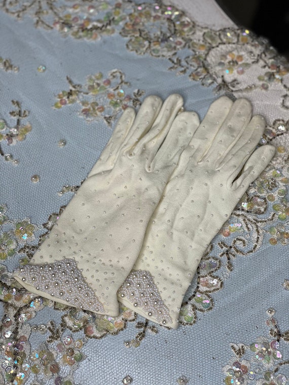 1940s Pearl Beaded Gloves