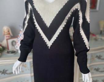 Deco Mod 80s Black n White Pearl Striped Sweater Dress