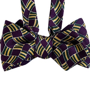 Silk Bow Tie for men -  Preppy - Colorful Burgundy Bow Tie - One of a kind - Handcrafted - Self-tie