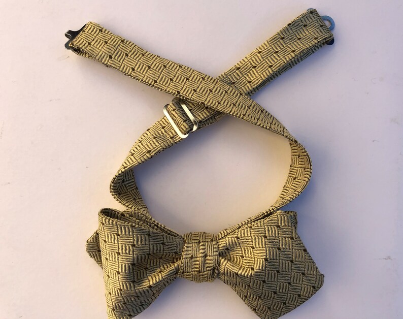 Silk Bow Tie for men-Yellow-Summertime-Unique Bow Tie self-tie Handcraft