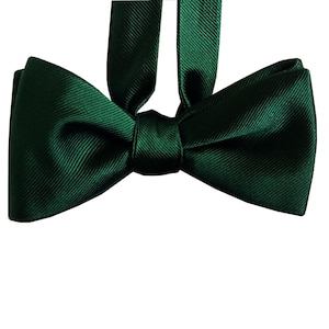 Silk Bow Tie for men - Deep Green Bow Tie - One of a kind - Handcrafted - Self-tie
