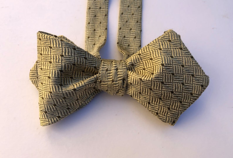 Silk Bow Tie for men-Yellow-Summertime-Unique Bow Tie self-tie Handcraft