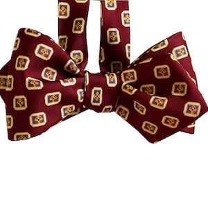 Bow Tie for men - Medallions - Geometric Burgundy Bow Tie - One of a kind - Handcrafted - Self-tie, Free Shipping