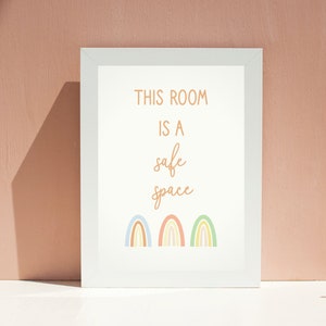 This Room Is A Safe Space Print - School Psychologist Office Decor - School Counselor Office Decor - Descarga instantánea