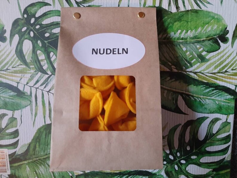 Nudeln Tortellini aus Filz für die Puppenküche oder den Kaufmannsladen, 1Packung mit 10 Tortellini aus Filz, Zubehör für die Puppenküche Bild 7