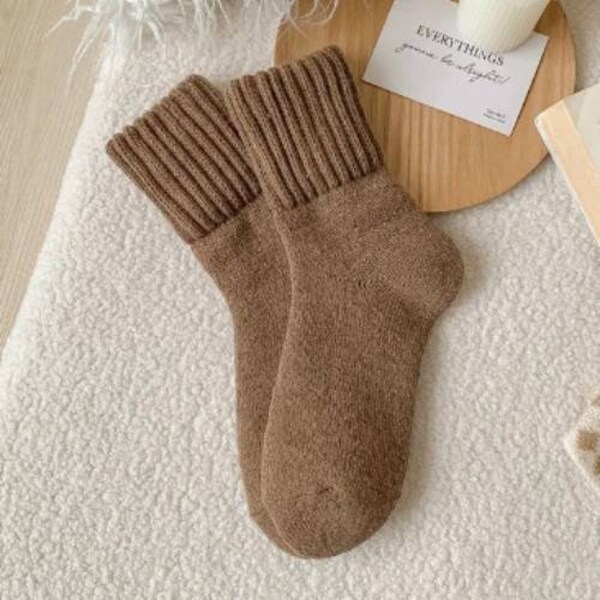 Les chaussettes d'hiver les plus confortables qui restent ! Chaussettes en laine épaisses pour femmes - Chaussettes pull neutres chaudes et confortables - Chaussettes automne-hiver