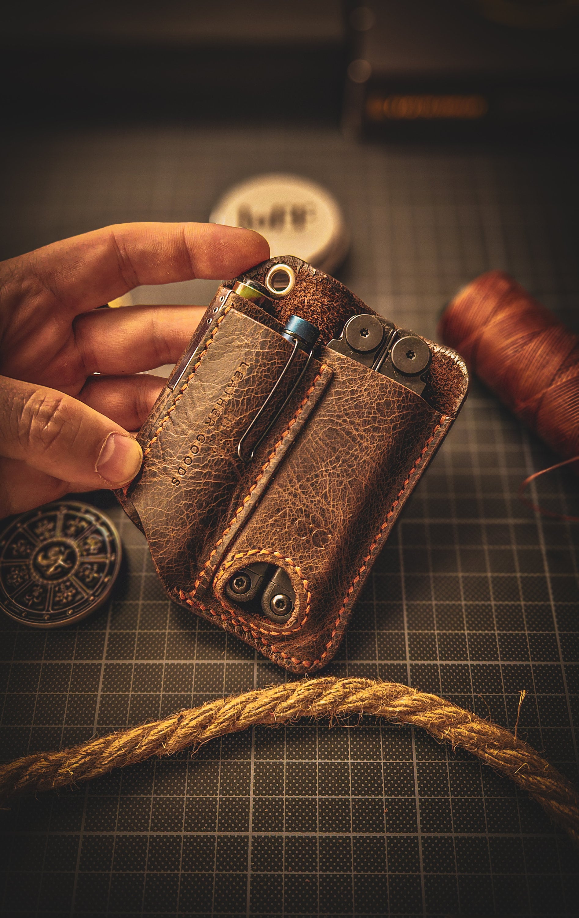 エレクトログライド　レザーマルチポケット KLUT X Leatherman Wave/Charge EDC ベルトクリップシース