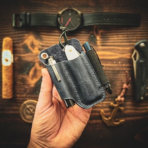 KLUT II EDC Caddy con clip para cinturón, organizador de bolsillo caddy de cuero, bolsa para linterna de cuchillo, bolsa edc de cuero, resbalón de bolsillo, funda para funda de cuchillo