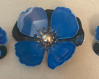 Sarah Coventry Authentic Vintage Blue Floral Brooch & Matching Earrings