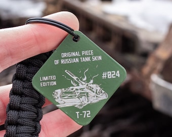 Paracord recycled tank skin keychain, War memorabilia, Mens military keychain made in Ukraine, Piece of russian tank, Gift for him
