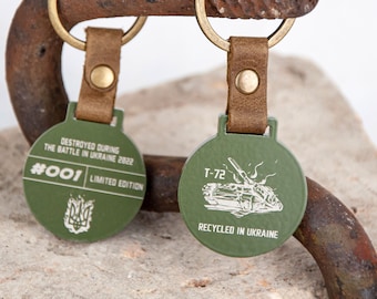 Brutalist Mens Keychain, Ukrainian War Trophy, Destroyed russian Tank, Personalized Key Ring for Dad, Retirement Military Gift for Husband
