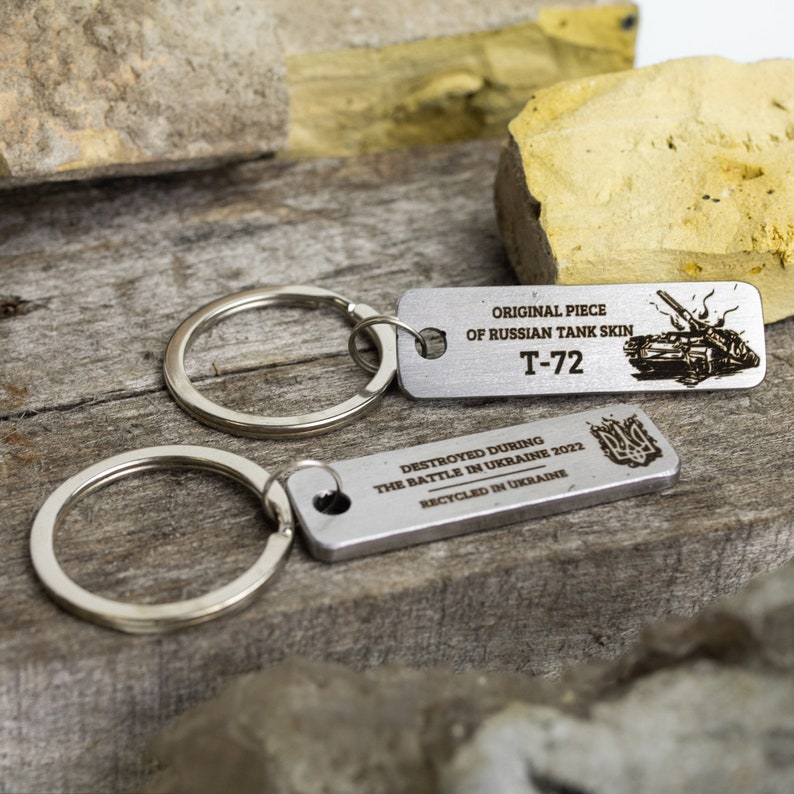 Ukraine keychain made from piece of destroyed russian tank, Military gift for veteran, Key fob for men zdjęcie 7