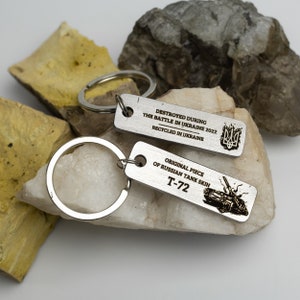 Ukraine keychain made from piece of destroyed russian tank, Military gift for veteran, Key fob for men zdjęcie 4