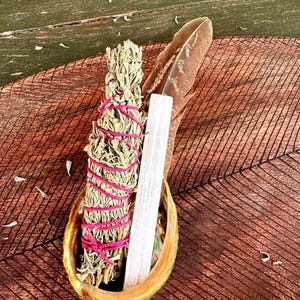 Mini Sage Cleansing Kit – Desert Sage, Selenite, Abalone Shell, Feather | Ritual Kit | Space Clearing and Blessing