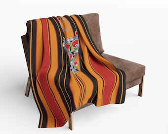 cover with Kabyle jewel on the fouda - traditional Kabyle fabrics