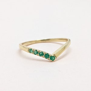 14k Gold Emerald Ring Chevron Gold Ring Dainty Ring Art Deco Ring Fine Emerald Ring Trendy Gold Ring May Birthstone Ring Gift For Her