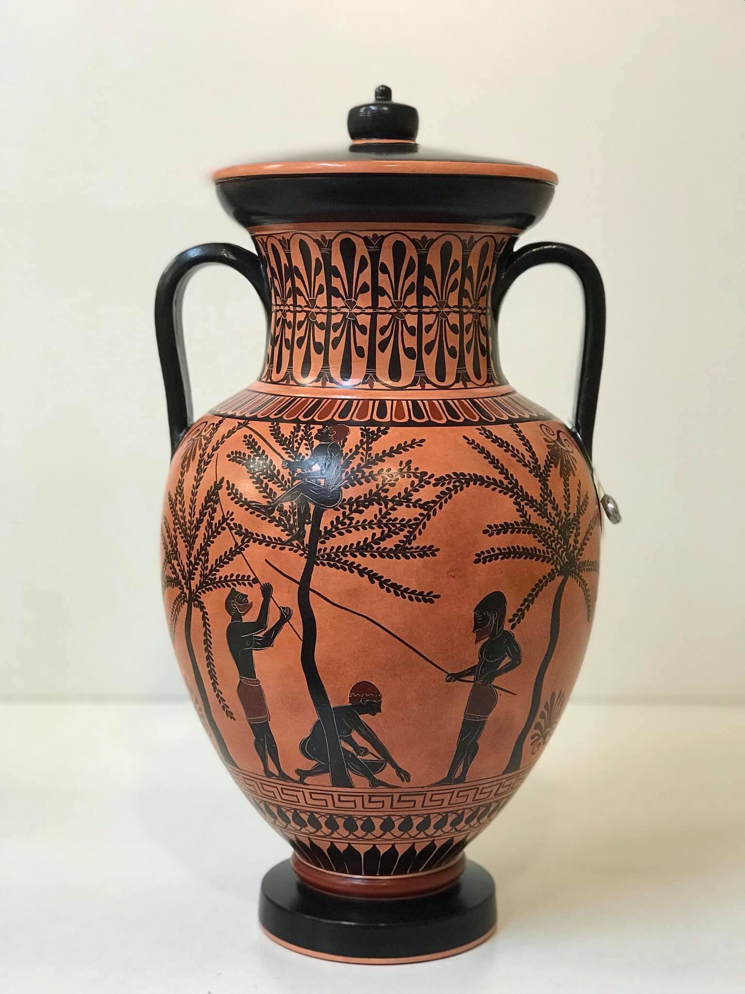 Petit Vase Grec Reproduction, Décor Homme Jouant D'un Instrument, H 15,5 Cm