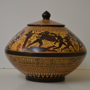 Greek Pottery, Hand made replica, Pixis, The Battle of Troy