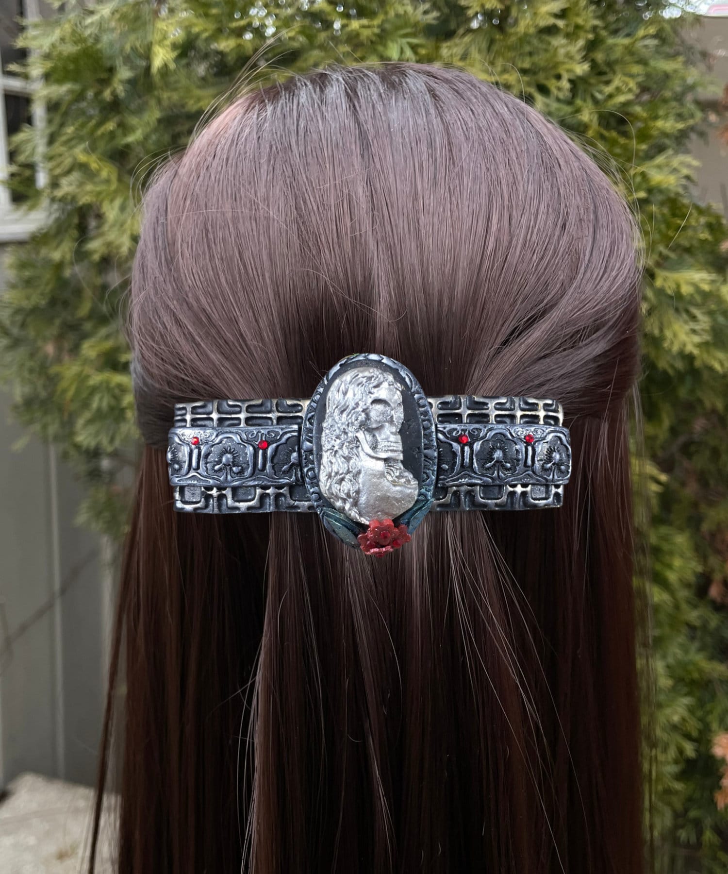 【yOungly yOungley】Cameo pearl barrette yOungly yOungley] - [영리영리]