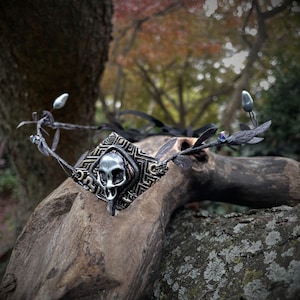 Raven Skull Black Gothic Crown, Pagan Witch Crown, Handmade Crow Black Leaf & Crystal Adjustable Circlet Headpiece, Goth Wedding Tiara