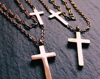 Mehrlagige Halskette mit 3 Kreuzen • Kruzifix Halskette • Geschenk zur Erstkommunion • Doppelkette mit Kreuz Anhängern