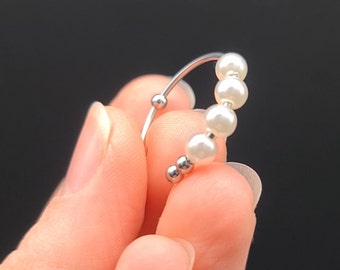 Anti Stress Ring • Ring mit Perlen • Perlenring • anxiety ring with white beads